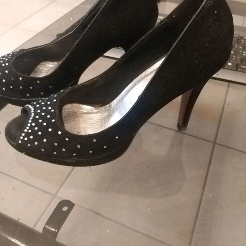 Black suede type pumps size 40 used