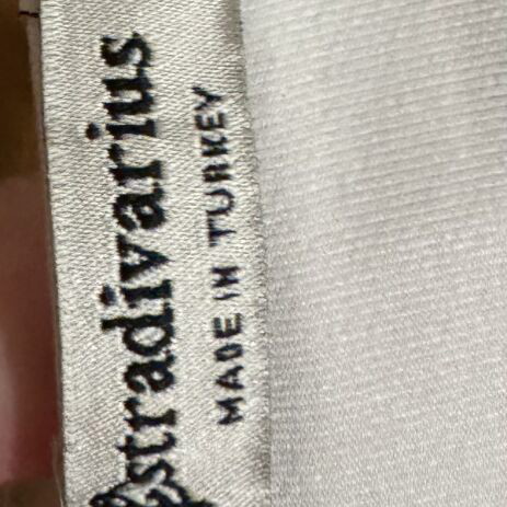 Stradivarius crop top white size S like new