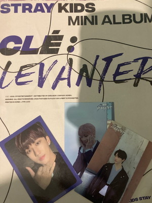 Skz Levanter used, white version with photocards