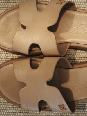 Mexx leather sandals like new, anatomical design, size 41