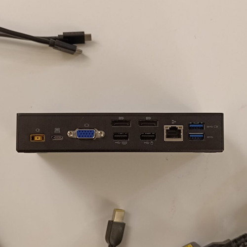 Lenovo USB-C Dock Station with 2 Display Ports like new