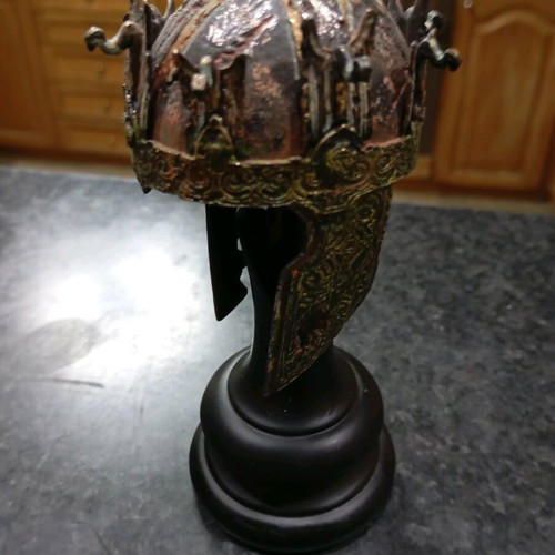Lotr Crown of the King of the Dead scale 1/4 like new