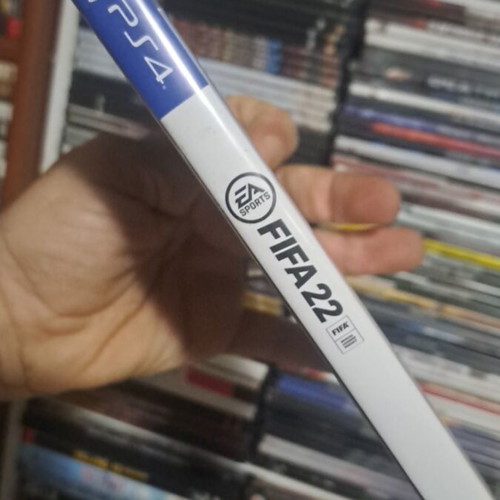 Fifa 22 PlayStation 4 like new used authentic collectible