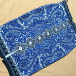 Innocent pencil skirt with print and back slit, black and blue