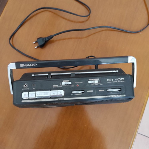 Sharp QT-100 radio cassette player black retro boombox like new