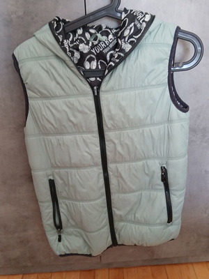 BodyTalk sleeveless vest green like new, boys 10-12 years