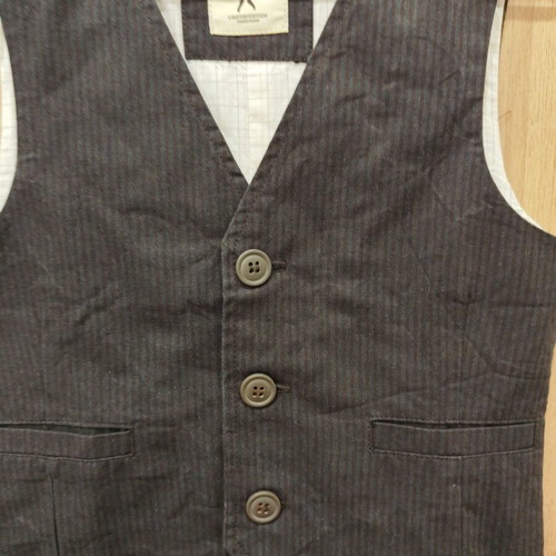 Zara Kids vest 5-6 years, herringbone pattern, 3 buttons