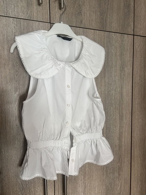 Zara sleeveless blouse like new, white, size S