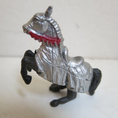 Animal figures used, set of 4 plastic horses by Papo and Safari Ltd