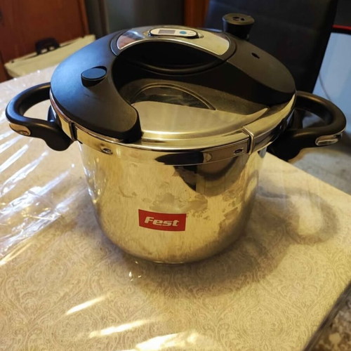 Pressure Cooker Fest New Without Use