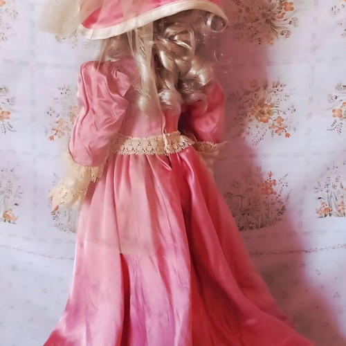 Vintage Furga Victorian Era Doll 56cm used, Sears Exclusive