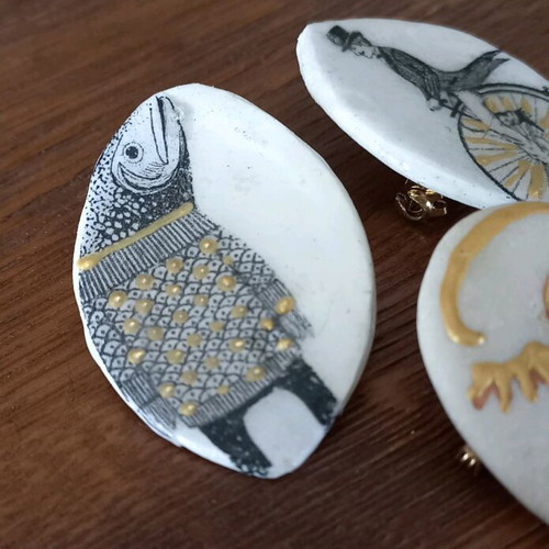 Handmade pins new, pack of 3, black and gold