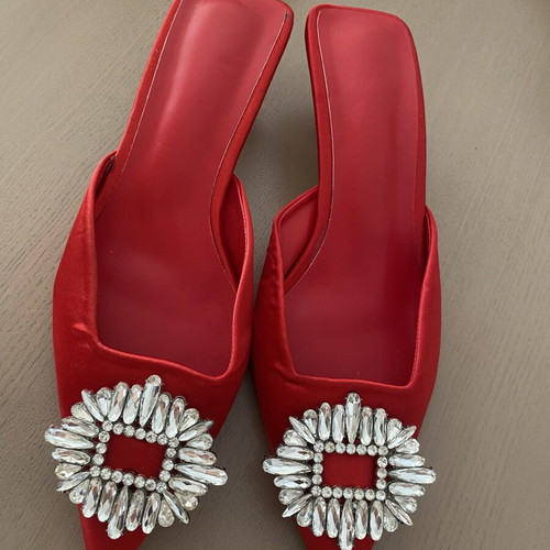 Mule with shiny stones used, kitten heel, red