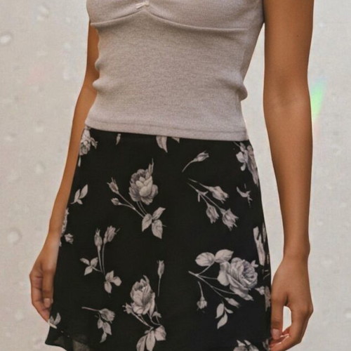 Y2K Coquette Set Skirt and Top On Line like new, black and grey