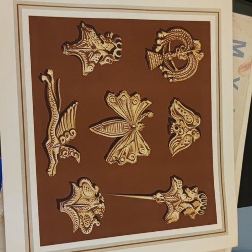 Mycenaean colored prints used from frescoes and golden grave goods