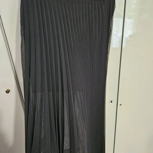 Stradivarius maxi pleated skirt used, black, size M