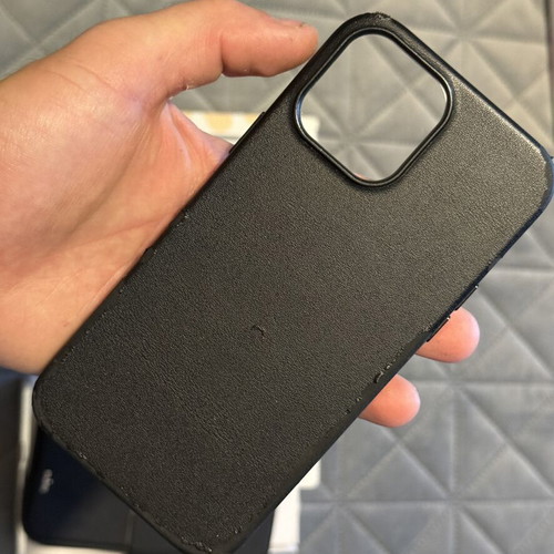 iPhone 13 Pro Max cases used, Cosy leather and Puro wallet 2 in 1