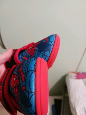 Children's slippers like new
