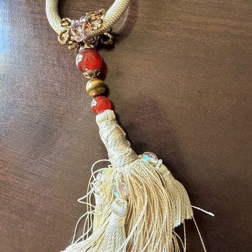 Set of 12 napkin rings with tassels, boho vintage style