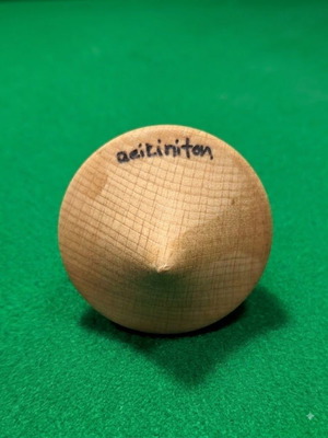 Wooden spinning top by Aekiniton, handcrafted since 1999