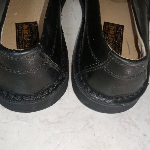 Black scarpe size 43 like new, unworn
