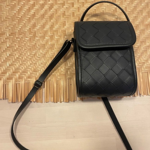 Crossbody bag made of faux leather