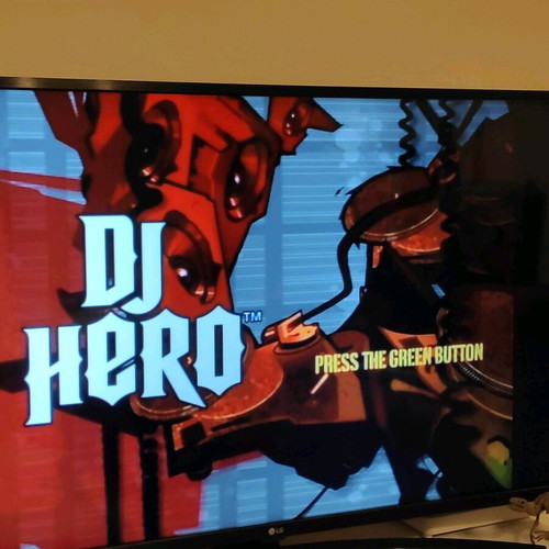 DJ Hero Nintendo Wii used PAL with instructions