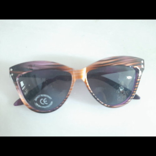Sunglasses new with different frame colors