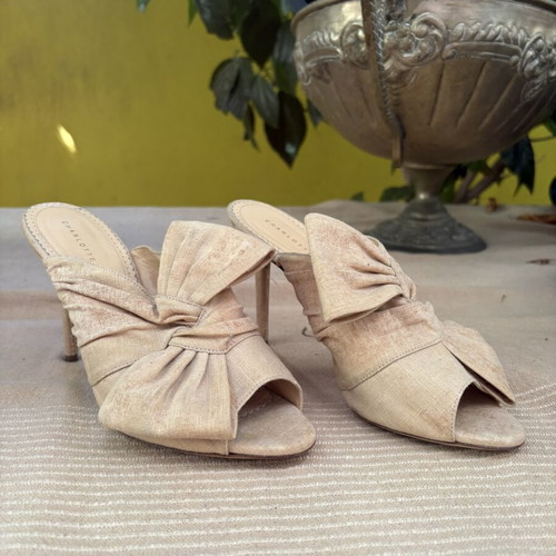 Charlotte Olympia Bow Heels like new, size 38