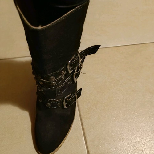 Italian leather ankle boots like new, size 39, black