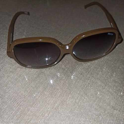 Brixton square sunglasses used, oil color, 100% UV protection