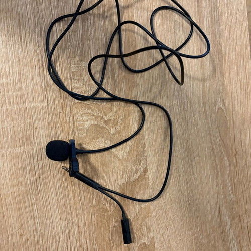 Lavalier microphone like new with splitter for smartphone and laptop