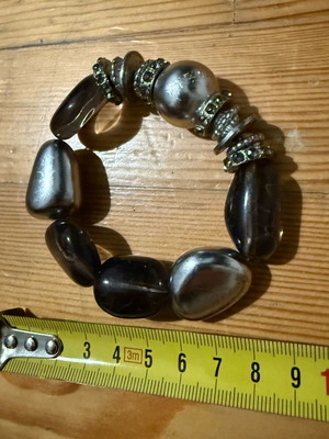 Women's bracelet used