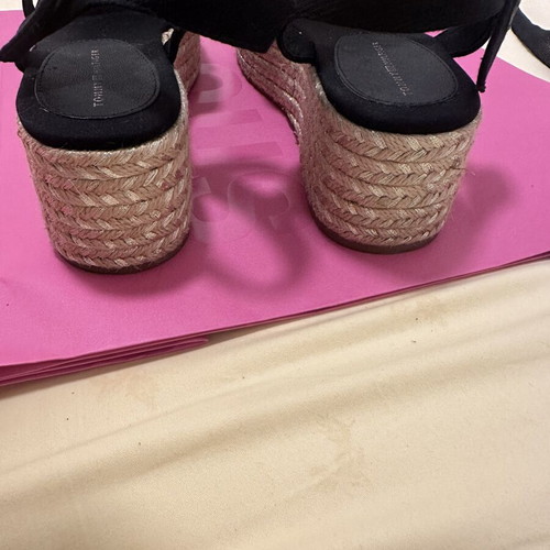 Tommy Hilfiger platform sandals used, size 37, black with gold details