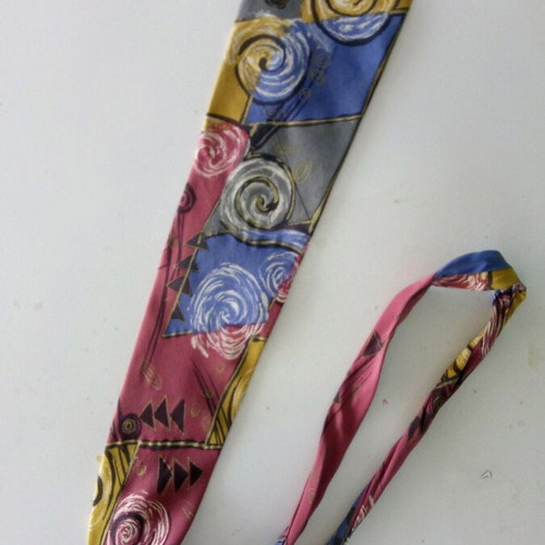 Vintage Italian silk tie like new, multicolored