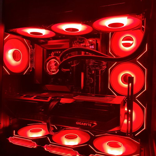 Gaming PC with Gigabyte GeForce RTX 5070 Ti and AMD Ryzen 7 7800X3D