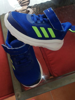 Adidas спортни обувки номер 22 като нови