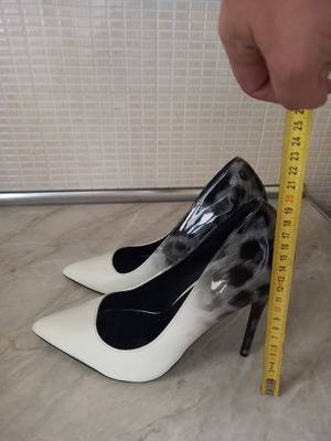 Pumps like new, black and grey, size 41