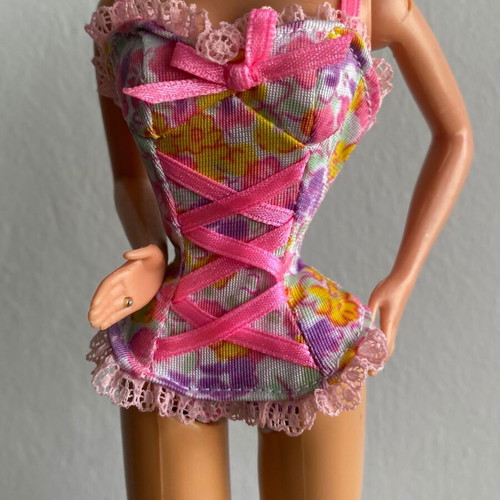 Mattel Barbie Fashion Avenue lingerie corset 1995 used