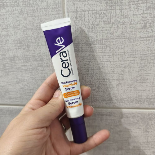 Cerave Vitamin C Serum new, face glow and hydration