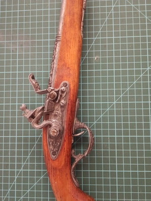 Koumpoura pistol like new, wood and metal