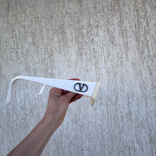 Valentino vintage sunglasses used, beige frame with lilac lenses