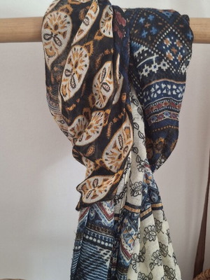Scarf like new, multicolor