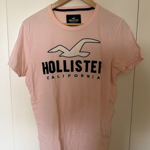Hollister T Shirt used, size Small, white and pink