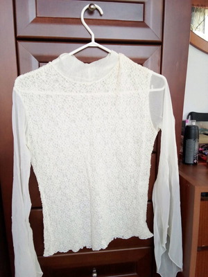 White women's blouse size M like new