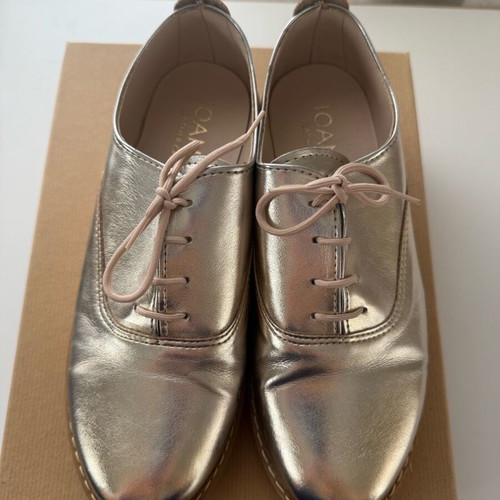 Loafers Ioannis used, gold leather shoes size 38