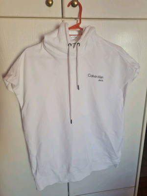 Φούτερ αμάνικο Calvin Klein άσπρο σαν καινούργιο, μέγεθος M