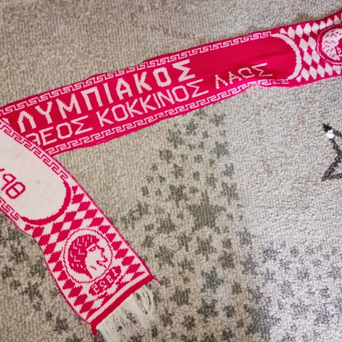 Vintage κασκόλ Ολυμπιακού δεκαετίας 1980 σαν καινούργιο, αυθεντικό συλλεκτικό