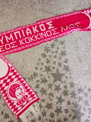 Vintage κασκόλ Ολυμπιακού δεκαετίας 1980 σαν καινούργιο, αυθεντικό συλλεκτικό