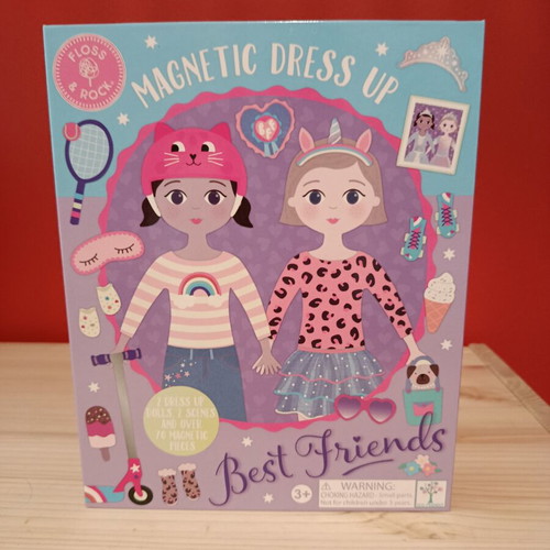 Magnetic Dress Up toy like new with dolls and accessories